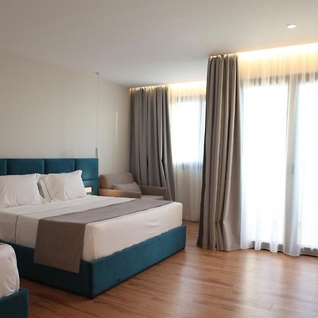 Volmar Hotel Дуррес Экстерьер фото